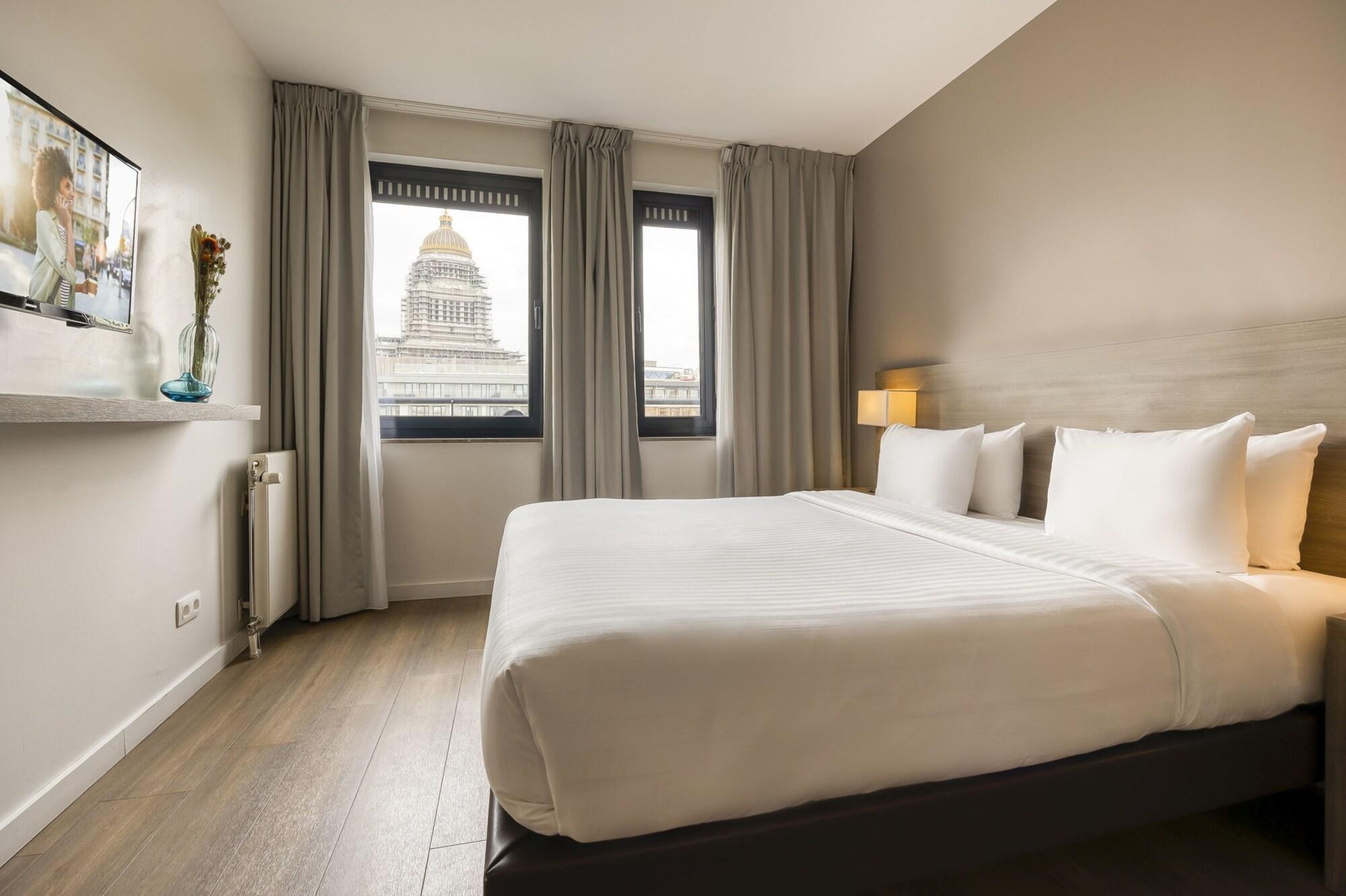 Aparthotel Citadines Toison D'Or Brussels Saint-Gilles Esterno foto