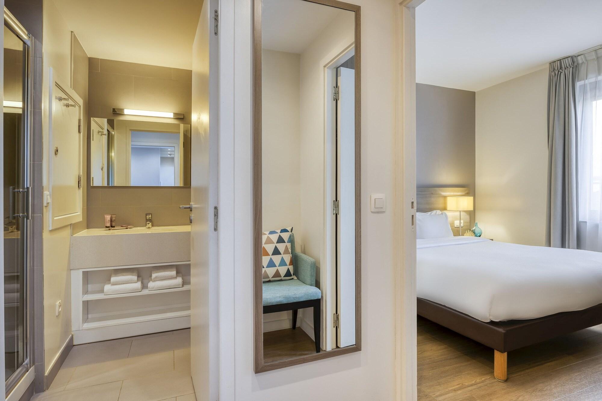 Aparthotel Citadines Toison D'Or Brussels Saint-Gilles Esterno foto