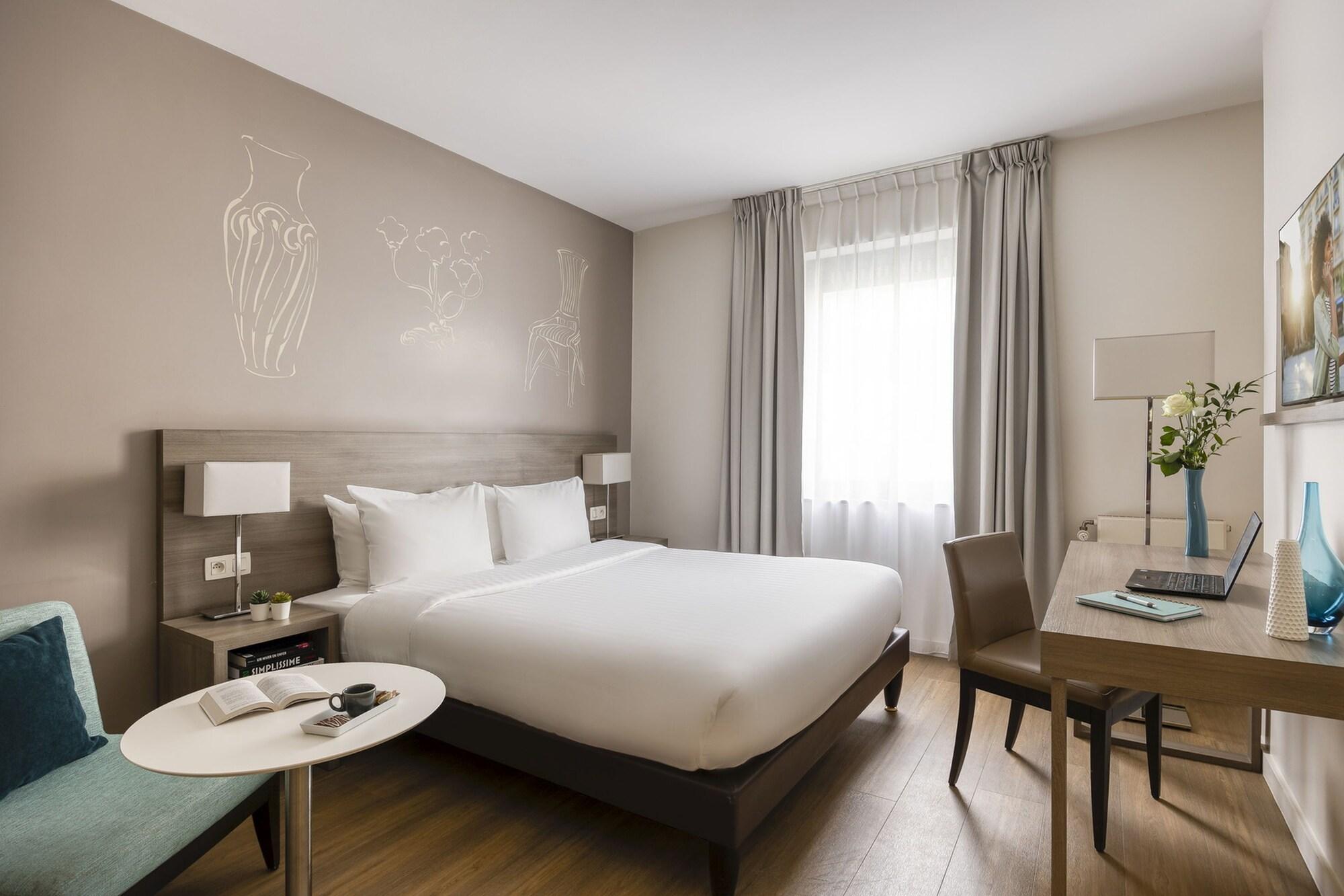 Aparthotel Citadines Toison D'Or Brussels Saint-Gilles Esterno foto