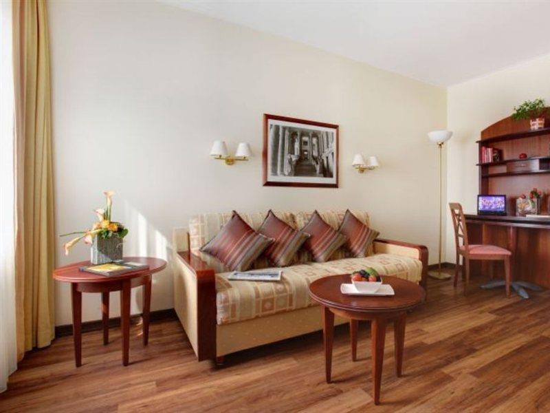 Aparthotel Citadines Toison D'Or Brussels Saint-Gilles Esterno foto